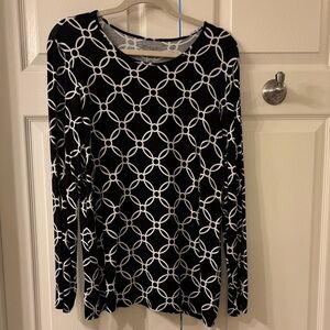 Chic Black and White Patterned Long Sleeve Top